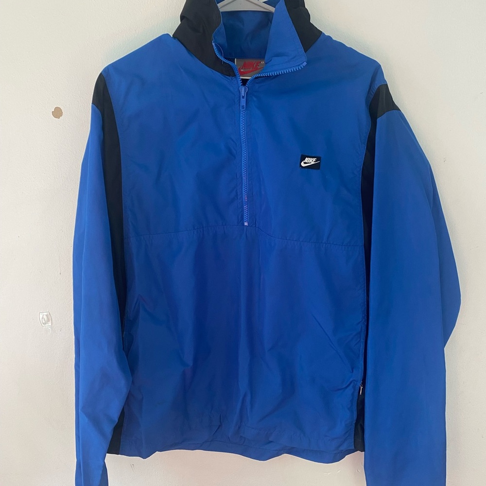 nike windbreaker
